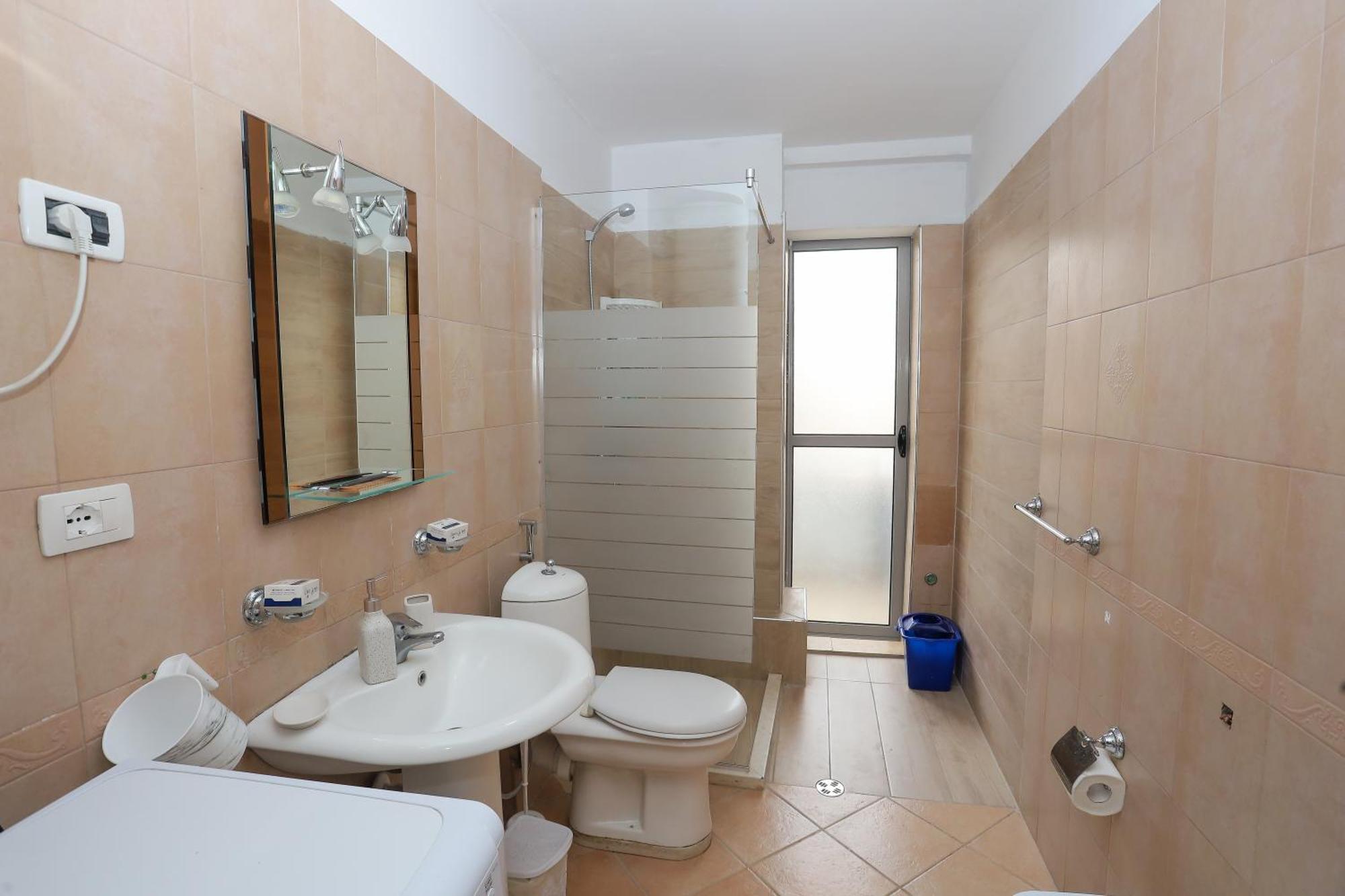 New Bazar Selvia Apartment Тирана Екстер'єр фото