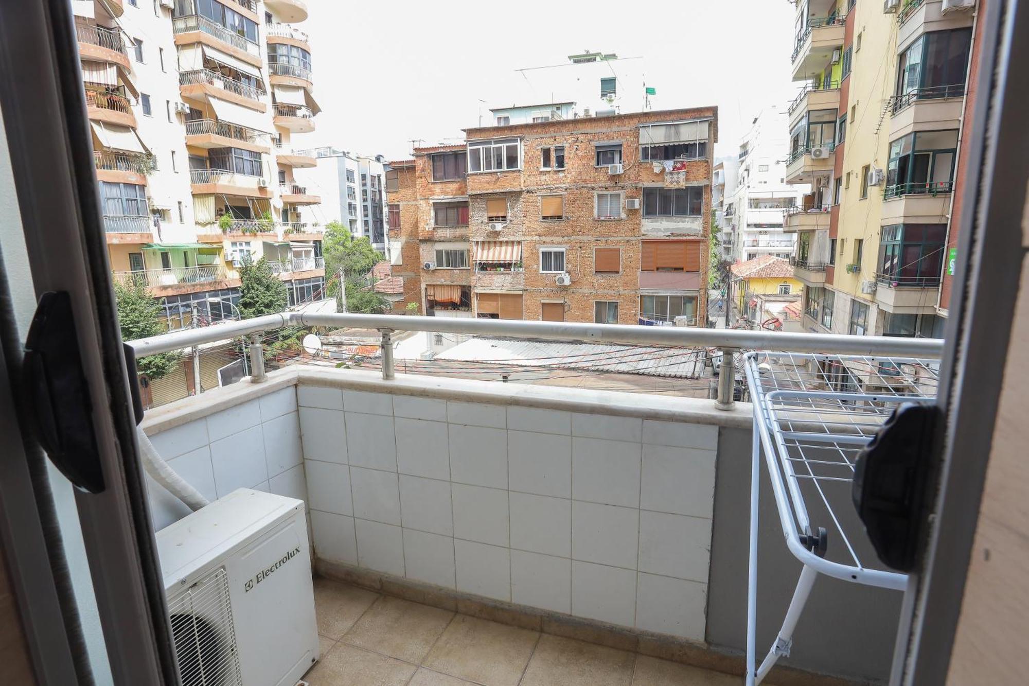 New Bazar Selvia Apartment Тирана Екстер'єр фото